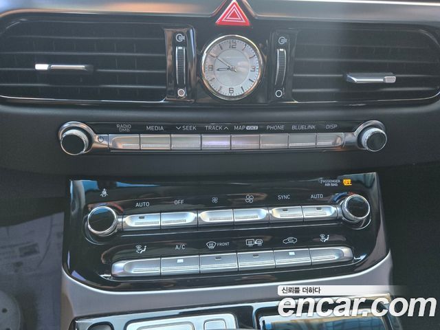 Genesis EQ900 2016 — photo 17