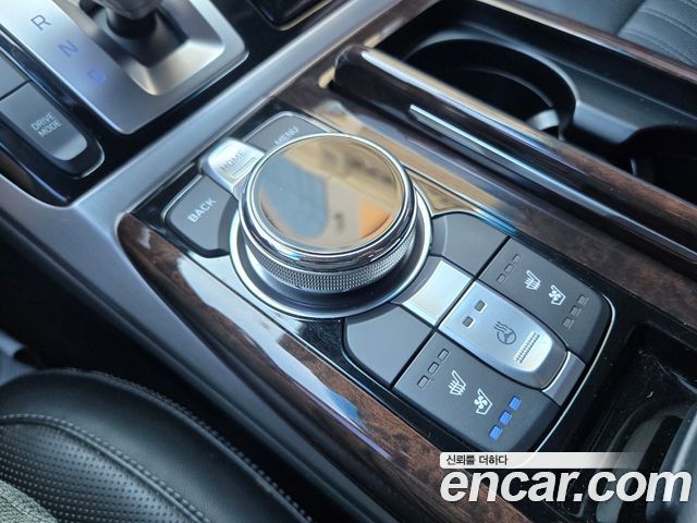 Genesis EQ900 2016 — photo 18
