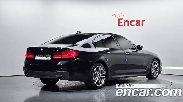 BMW 5-Series 2017 — photo 2