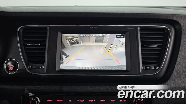 Kia Canival 2019 — photo 21
