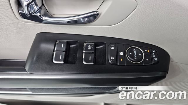 Kia Canival 2019 — photo 24