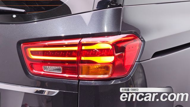Kia Canival 2019 — photo 9