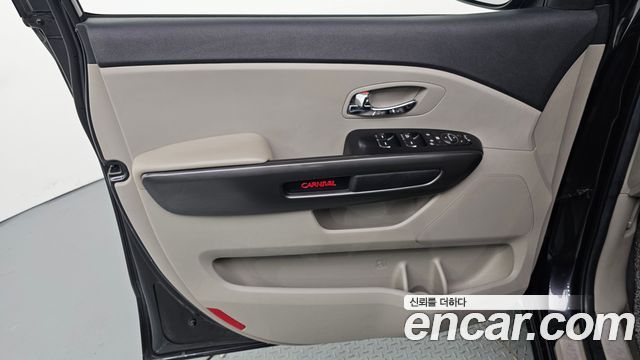 Kia Canival 2019 — photo 14