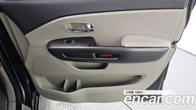 Kia Canival 2019 — photo 15