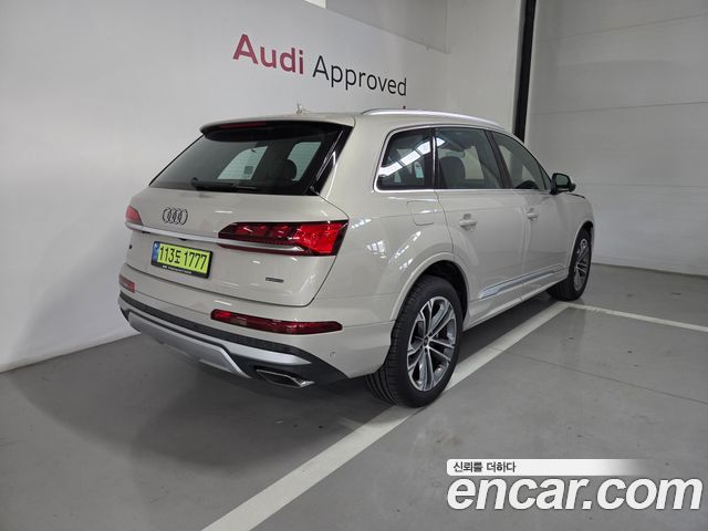 Audi Q7 2026 — photo 2