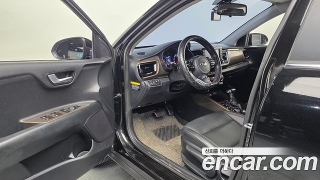 Kia Stonic 2018 — photo 10