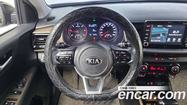 Kia Stonic 2018 — photo 13