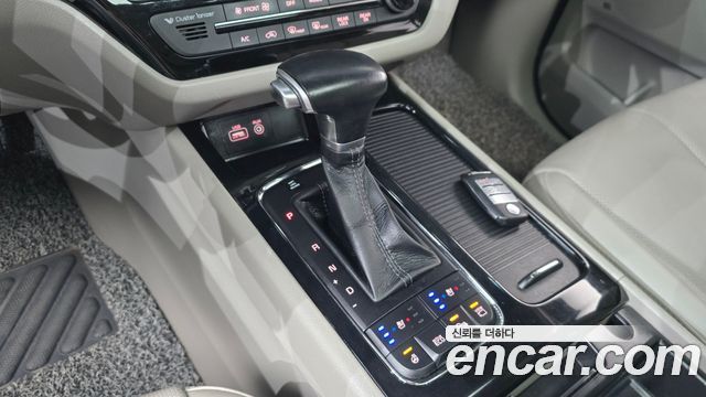 Kia Canival 2017 — photo 12