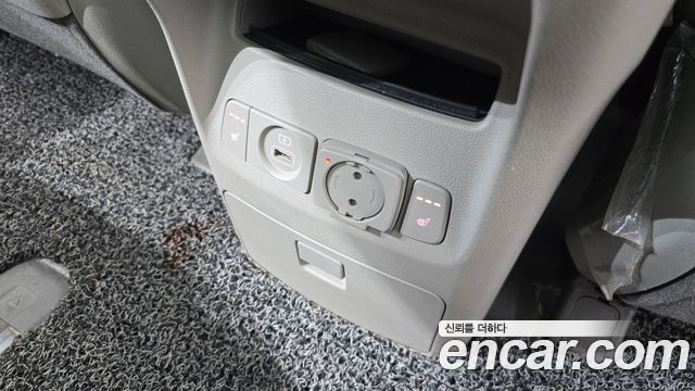Kia Canival 2017 — photo 24