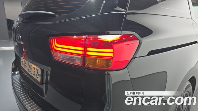 Kia Canival 2017 — photo 9