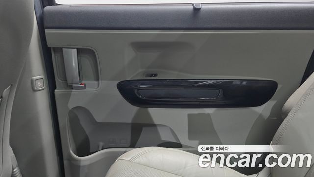 Kia Canival 2017 — photo 15