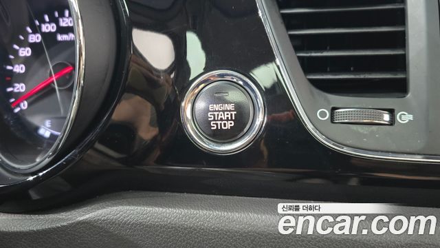 Kia Canival 2017 — photo 28
