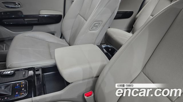 Kia Canival 2017 — photo 29