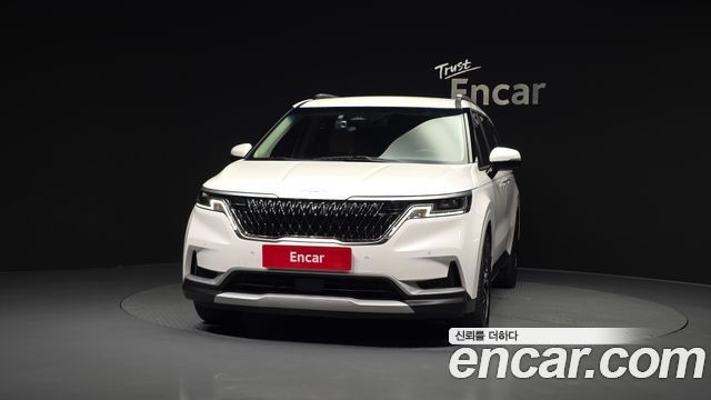 Kia Canival 2023 — photo 3