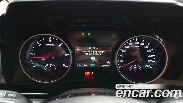Kia Canival 2023 — photo 8