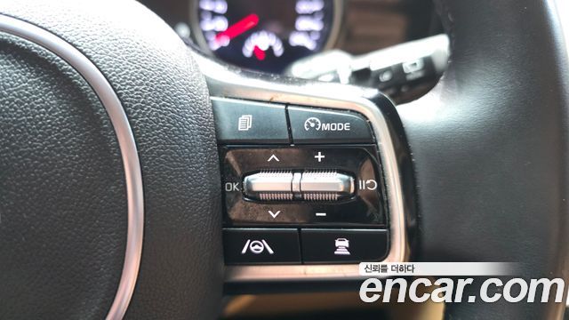 Kia Canival 2023 — photo 18