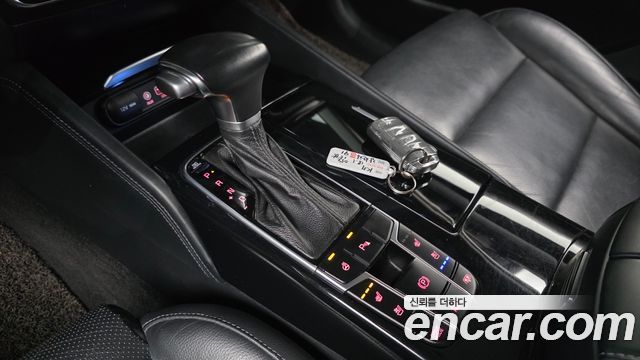 Kia K7 2017 — photo 9