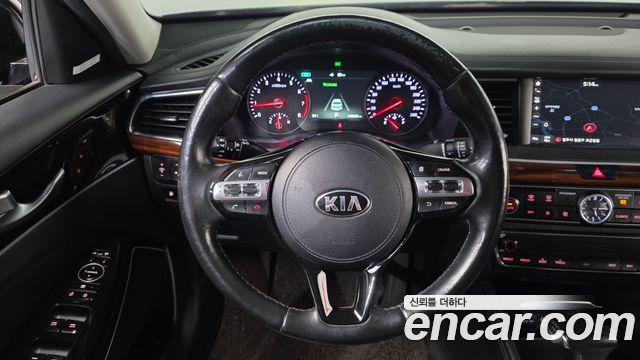 Kia K7 2017 — photo 14