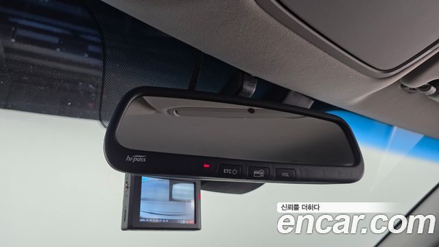 Kia K7 2017 — photo 18