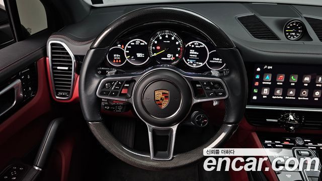Porsche Cayenne 2022 — photo 19