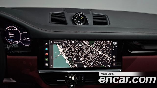 Porsche Cayenne 2022 — photo 20