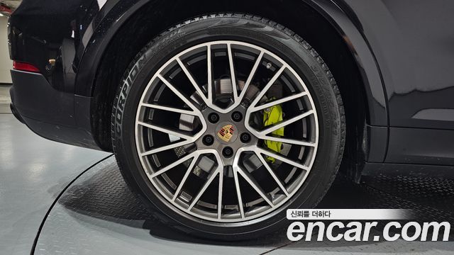 Porsche Cayenne 2022 — photo 7
