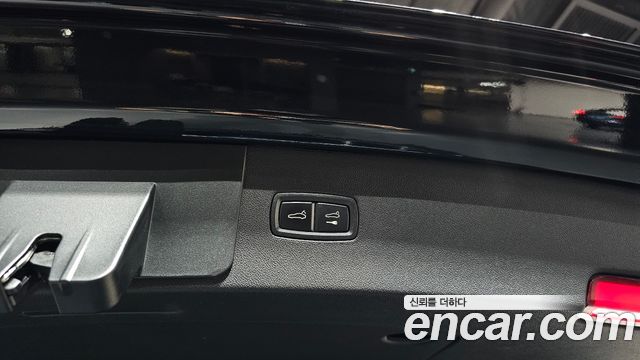 Porsche Cayenne 2022 — photo 27