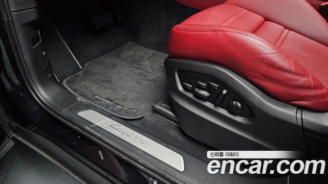 Porsche Cayenne 2022 — photo 33