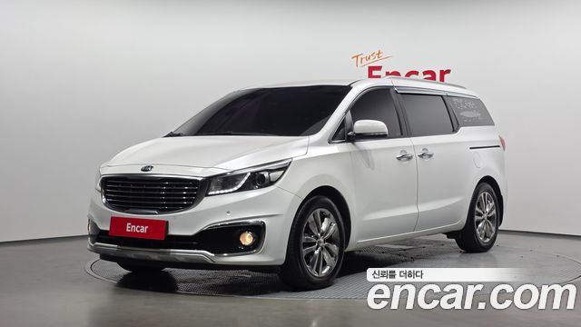 Kia Canival 2016 — photo 1