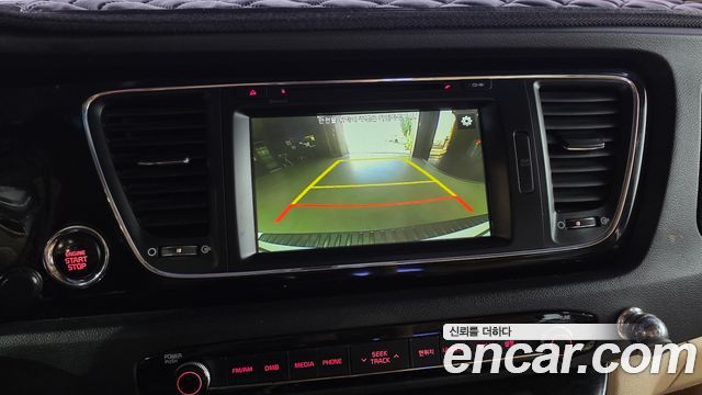 Kia Canival 2016 — photo 16