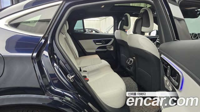 Mercedes-Benz GLC-Class 2024 — photo 12