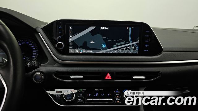 Hyundai Sonata 2022 — photo 21