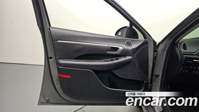 Hyundai Sonata 2022 — photo 14