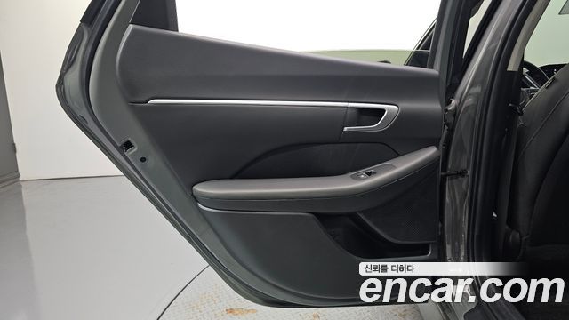 Hyundai Sonata 2022 — photo 15