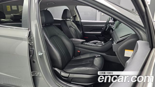 Hyundai Sonata 2022 — photo 16