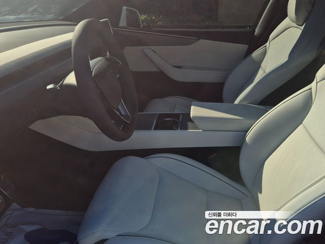 Tesla Model Y 2026 — photo 7