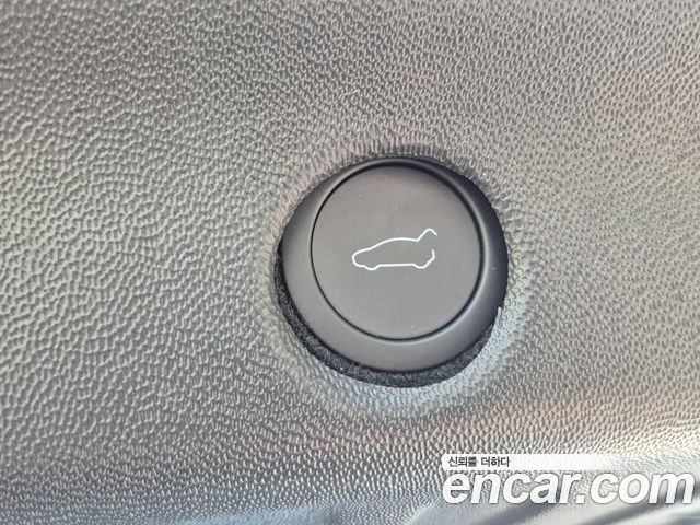 Tesla Model Y 2026 — photo 11