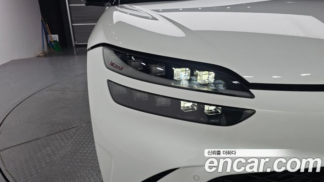 Genesis GV60 2022 — photo 8
