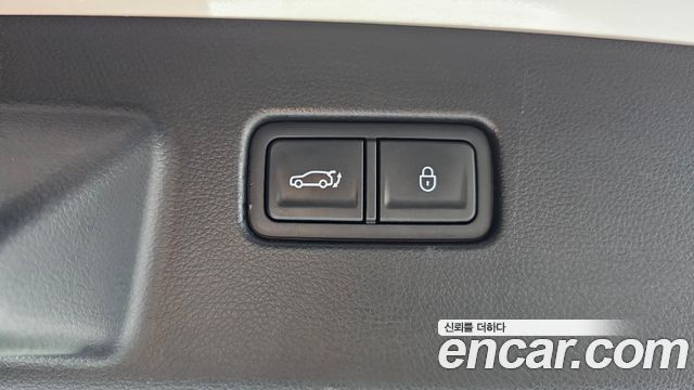 Genesis GV60 2022 — photo 33