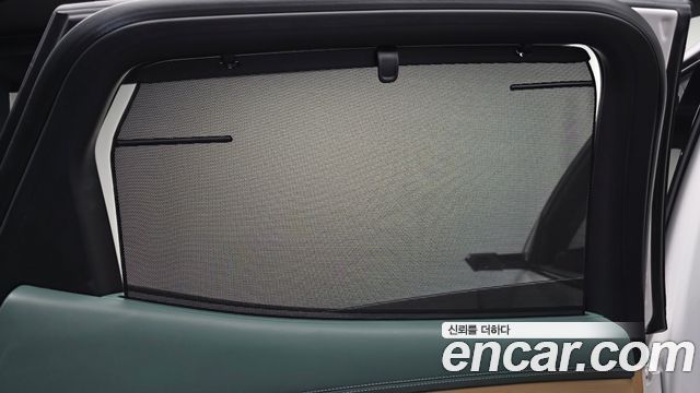 Genesis GV60 2022 — photo 36