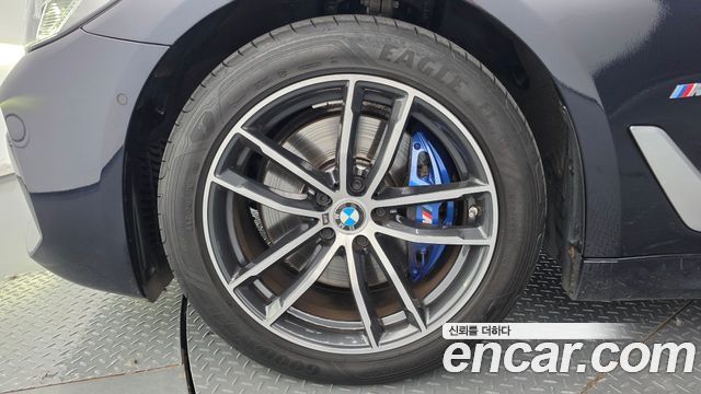 BMW 5-Series 2023 — photo 5