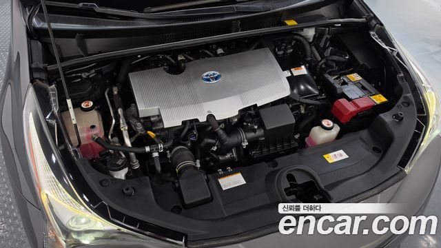 Toyota Prius 2017 — photo 6