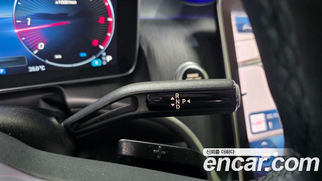 Mercedes-Benz GLC-Class 2024 — photo 12