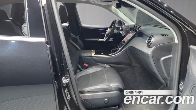 Mercedes-Benz GLC-Class 2024 — photo 17