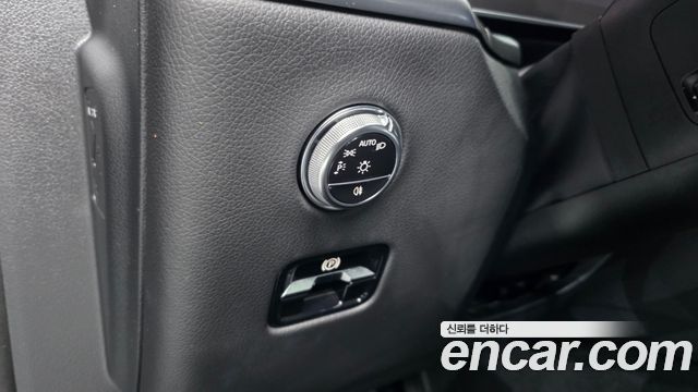 Mercedes-Benz GLC-Class 2024 — photo 29