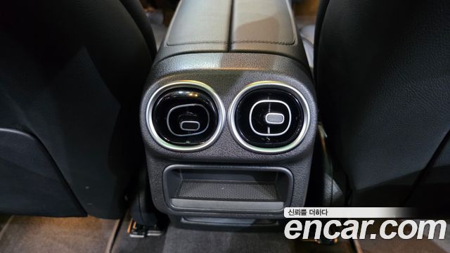 Mercedes-Benz GLC-Class 2024 — photo 34