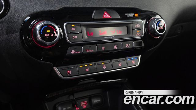Kia Sorento 2018 — photo 11