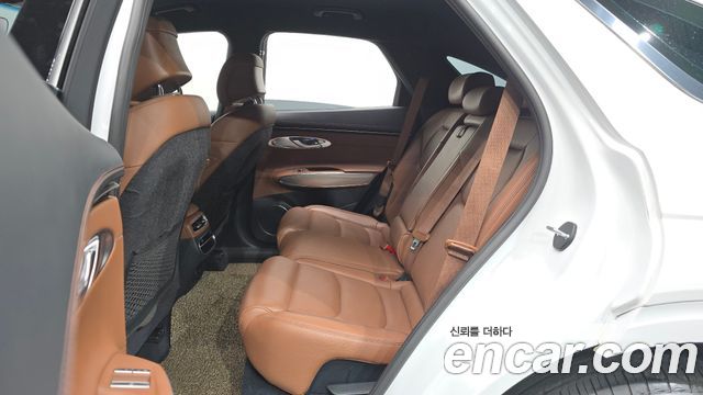 Genesis GV70 2021 — photo 18
