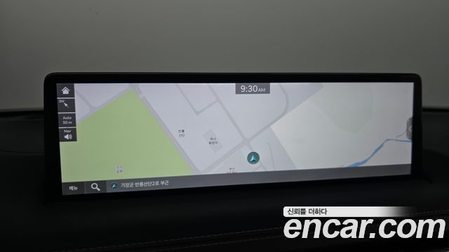 Genesis GV70 2021 — photo 21