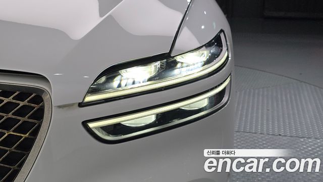 Genesis GV70 2021 — photo 8